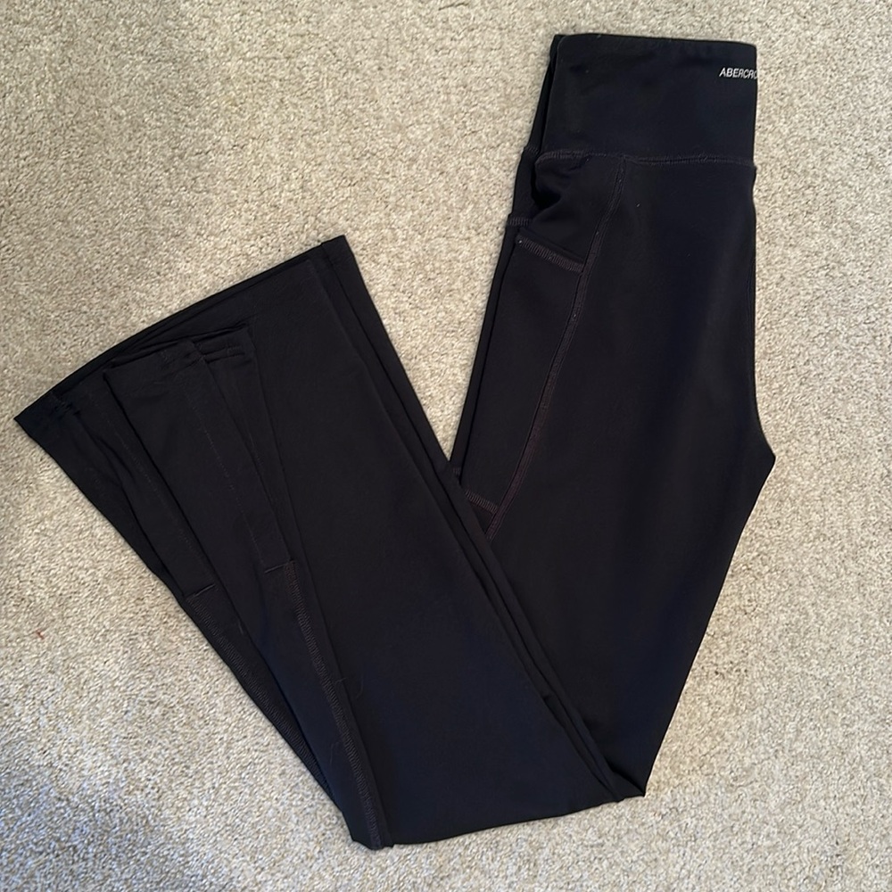 Abercrombie kids YPB black mini flare leggings size 11/12